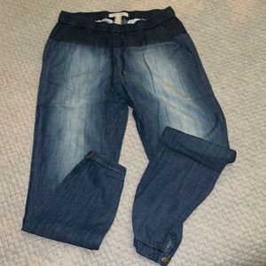 Women’s Forever21 jogger jeans size 28